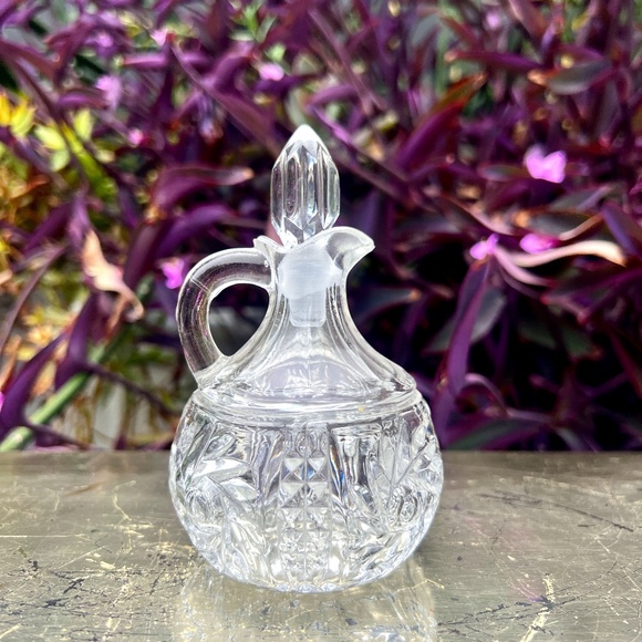 VTG Small Crystal Glass Cruet w/ Stopper - Picture 1 of 9